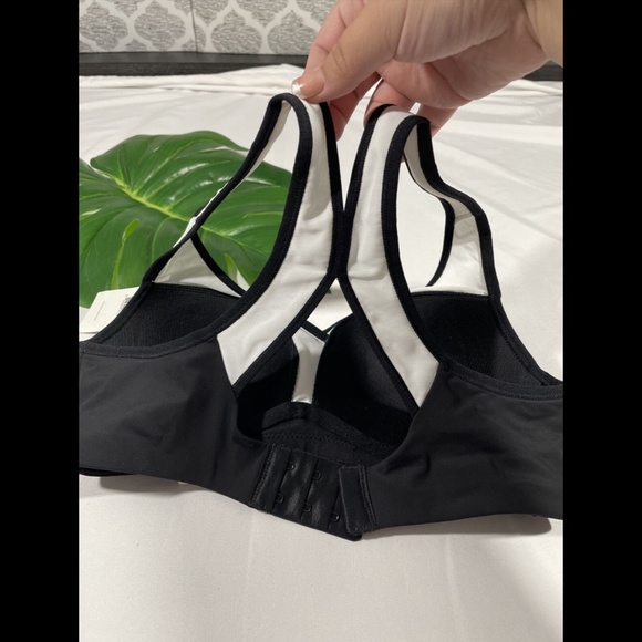 NWT Le Mystere‎ [ 32C ] Wireless Sports Bra in Black White - Picture 9 of 12